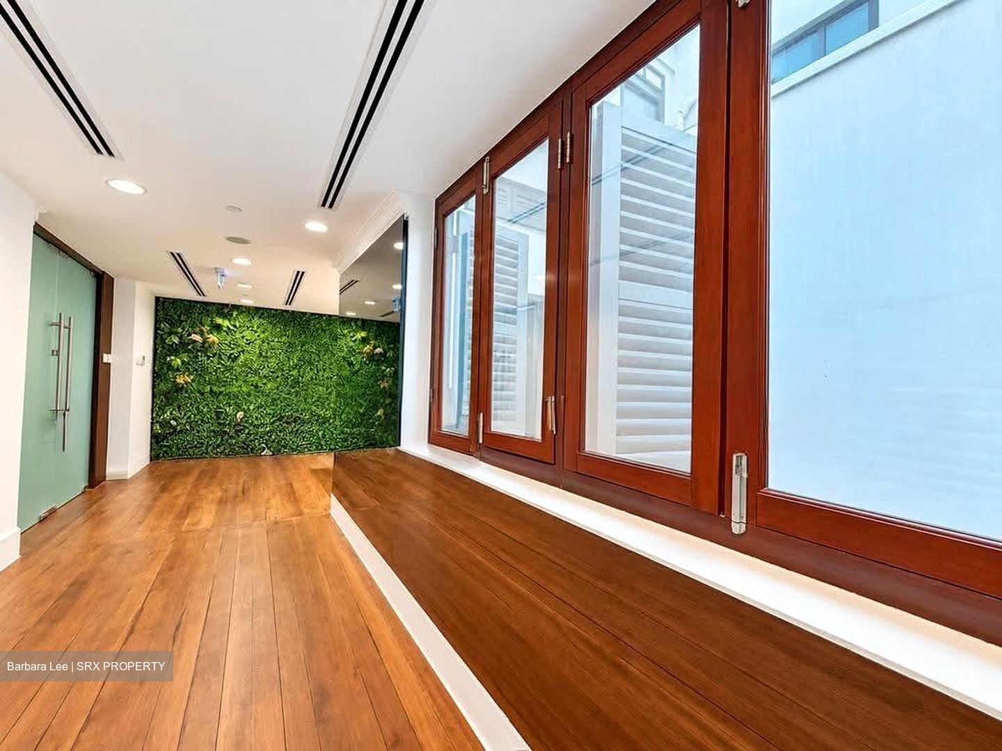 Capital Square (D1), Office #632495711